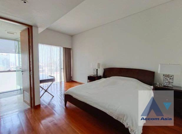 Huge Terrace, Penthouse |  2 Bedrooms  Condominium For Rent in Ploenchit, Bangkok  near BTS Ratchadamri (AA37058)