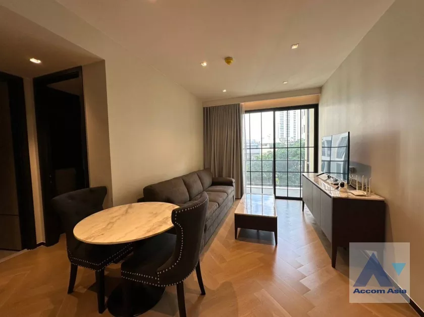  2 Bedrooms  Condominium For Rent in Sukhumvit, Bangkok  near BTS Ekkamai (AA37065)