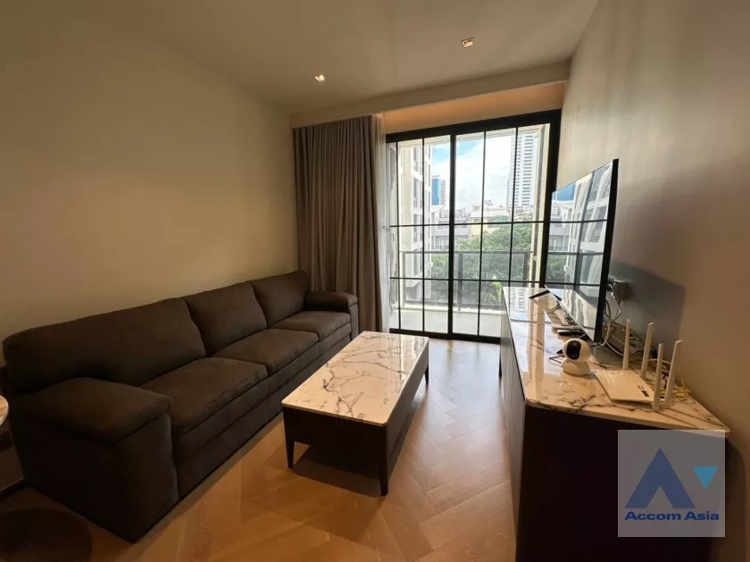  2 Bedrooms  Condominium For Rent in Sukhumvit, Bangkok  near BTS Ekkamai (AA37065)