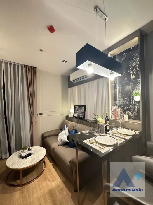  2 Bedrooms  Condominium For Rent in Sukhumvit, Bangkok  near BTS Ekkamai (AA37083)