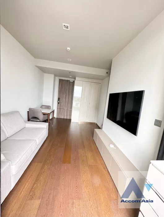  1 Bedroom  Condominium For Rent in Sukhumvit, Bangkok  near BTS Thong Lo (AA37100)