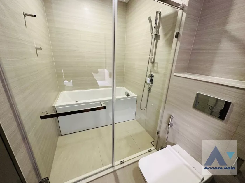  1 Bedroom  Condominium For Rent in Sukhumvit, Bangkok  near BTS Thong Lo (AA37105)