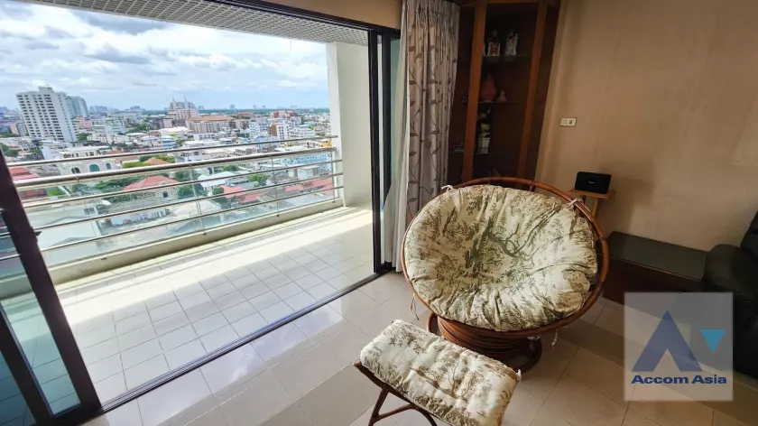  2 Bedrooms  Condominium For Rent in Sathorn, Bangkok  near MRT Lumphini (AA37136)