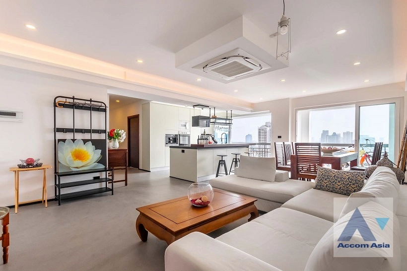  3 Bedrooms  Condominium For Rent & Sale in Sukhumvit, Bangkok  near BTS Phrom Phong (AA37140)