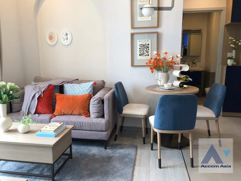  2 Bedrooms  Condominium For Sale in Sukhumvit, Bangkok  near BTS Ekkamai (AA37145)