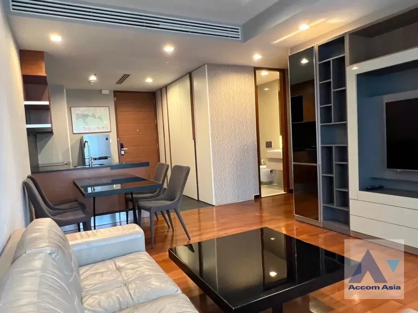  2 Bedrooms  Condominium For Rent in Sukhumvit, Bangkok  near BTS Thong Lo (AA37154)