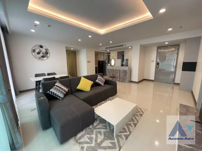  2 Bedrooms  Condominium For Rent in Sukhumvit, Bangkok  near BTS Phrom Phong (AA37175)