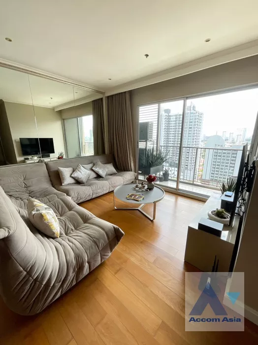  1  3 br Condominium For Rent in Charoennakorn ,Bangkok BTS Wongwian Yai at Hive Taksin AA37182