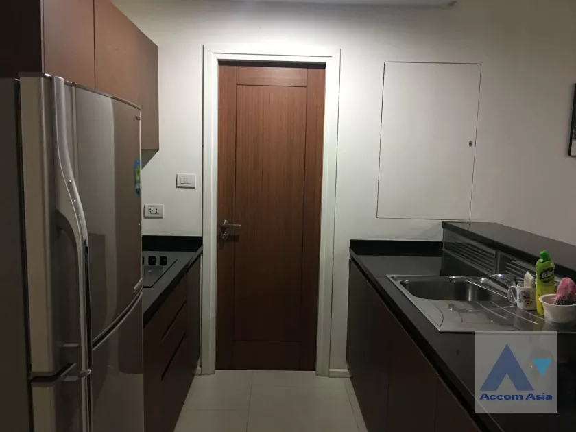  2 Bedrooms  Condominium For Rent in Sukhumvit, Bangkok  near BTS Asok - MRT Sukhumvit (AA37184)