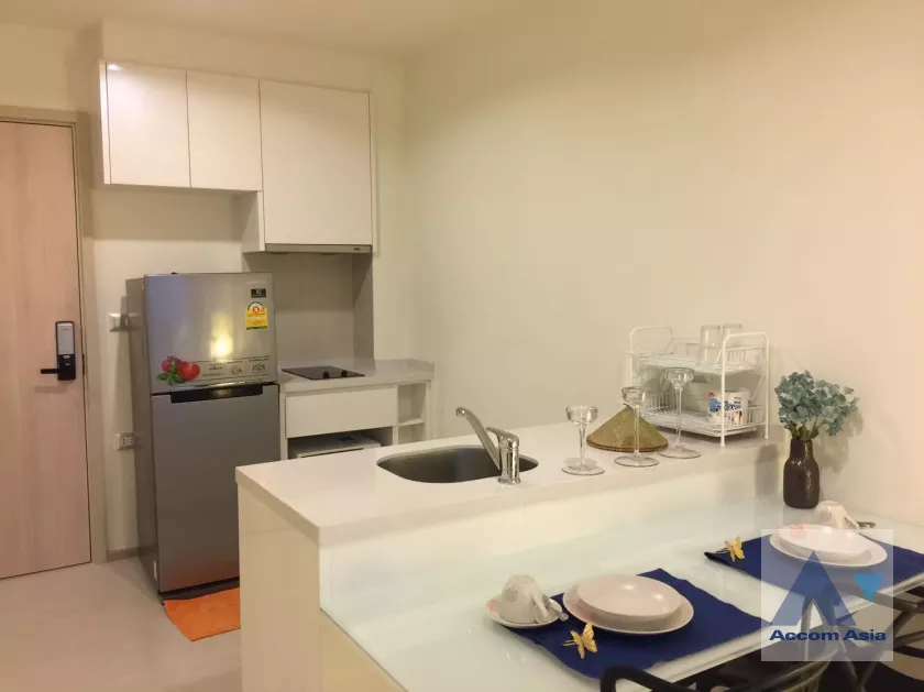  1 Bedroom  Condominium For Sale in Sukhumvit, Bangkok  near BTS Ekkamai (AA37189)