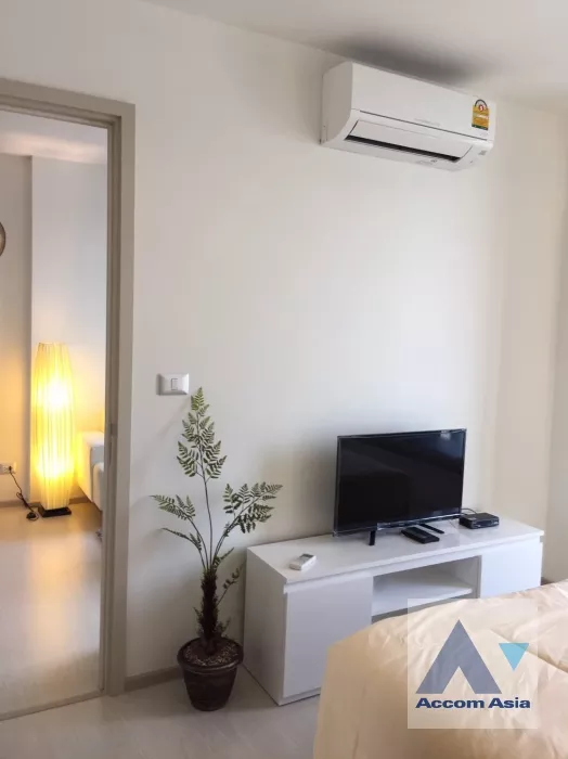  1 Bedroom  Condominium For Sale in Sukhumvit, Bangkok  near BTS Ekkamai (AA37189)