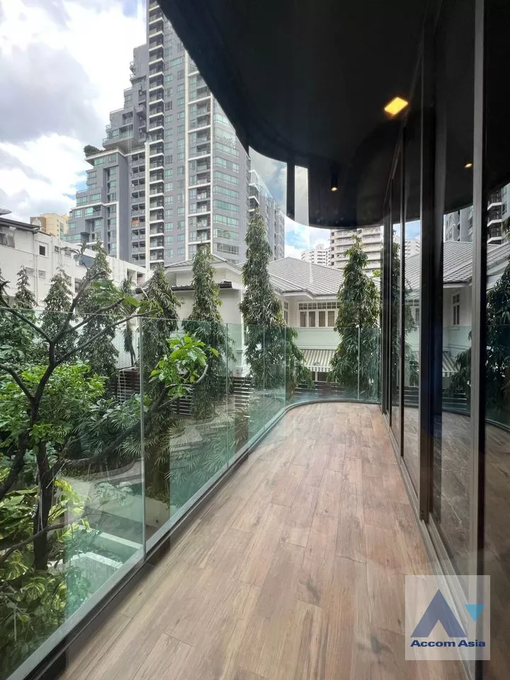  2 Bedrooms  Condominium For Rent in Sukhumvit, Bangkok  near BTS Phrom Phong (AA37193)