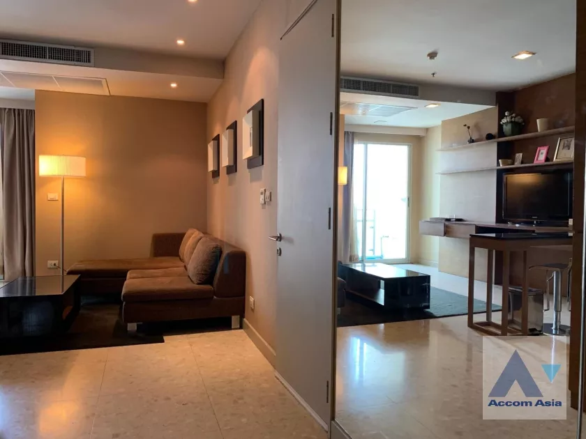  2 Bedrooms  Condominium For Rent in Sukhumvit, Bangkok  near BTS Ekkamai (AA37194)