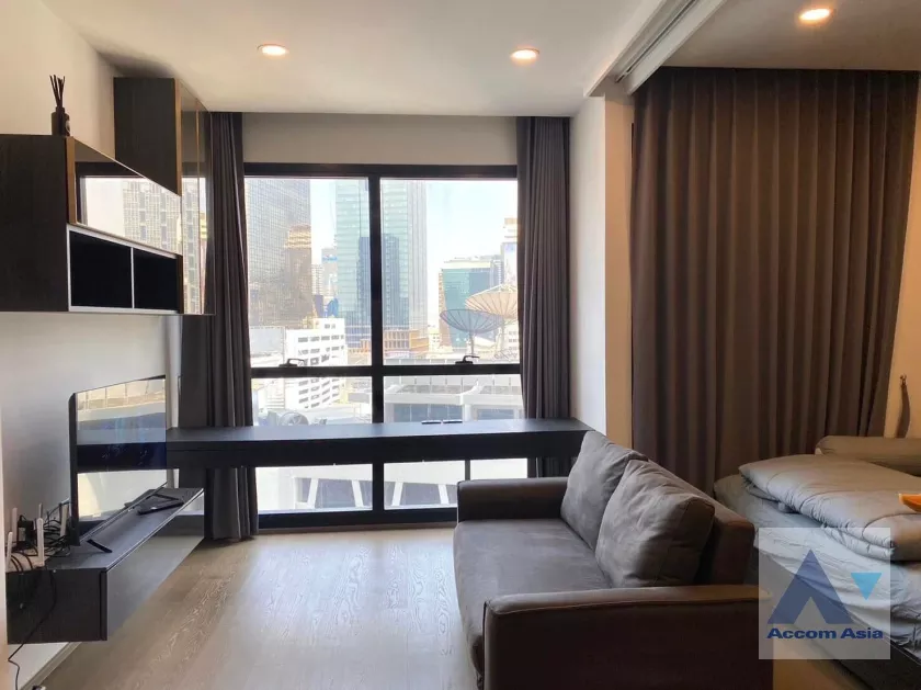  1 Bedroom  Condominium For Rent in Silom, Bangkok  near MRT Sam Yan (AA37196)