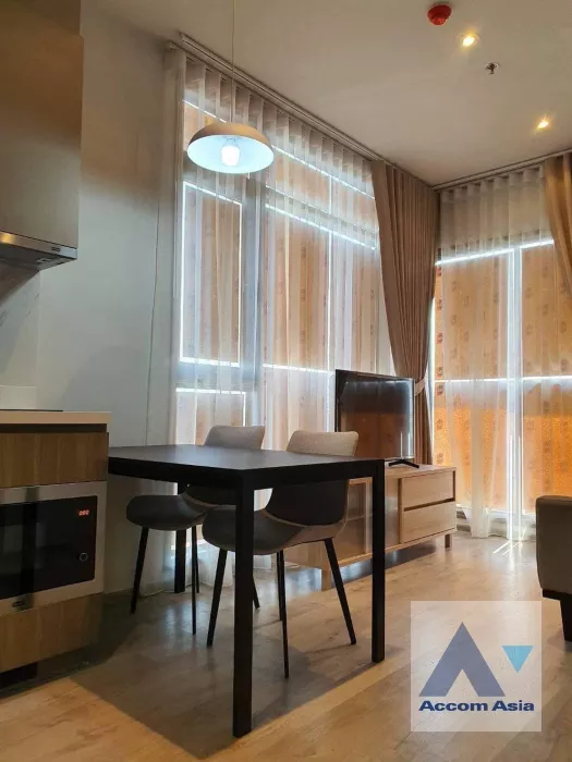  1 Bedroom  Condominium For Rent in Sukhumvit, Bangkok  near BTS Ekkamai (AA37206)