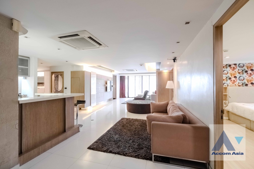  3 Bedrooms  Condominium For Rent in Sukhumvit, Bangkok  near BTS Phrom Phong (AA37219)