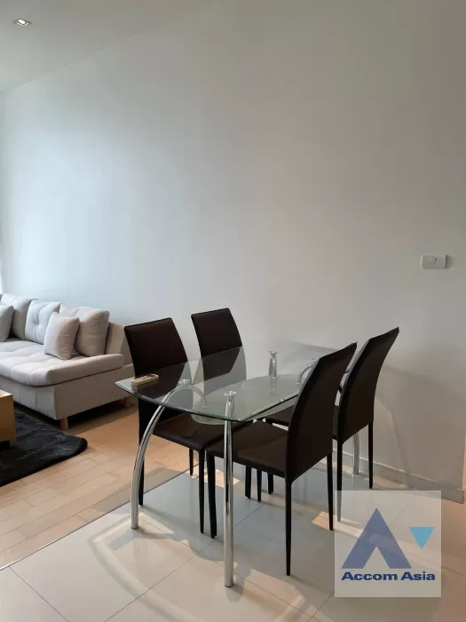  2 Bedrooms  Condominium For Rent in Sukhumvit, Bangkok  near BTS Thong Lo (AA37224)