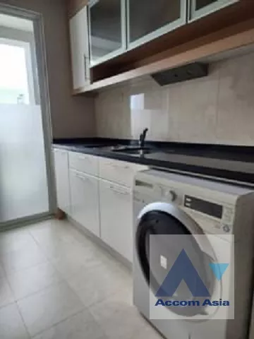  2 Bedrooms  Condominium For Rent in Sukhumvit, Bangkok  near BTS Phrom Phong (AA37256)