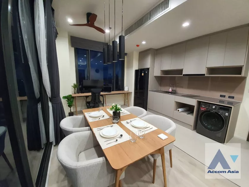  2 Bedrooms  Condominium For Sale in Sukhumvit, Bangkok  near BTS Asok - MRT Sukhumvit (AA37281)