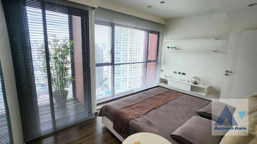  1 Bedroom  Condominium For Rent in Sukhumvit, Bangkok  near BTS Phra khanong (AA37307)