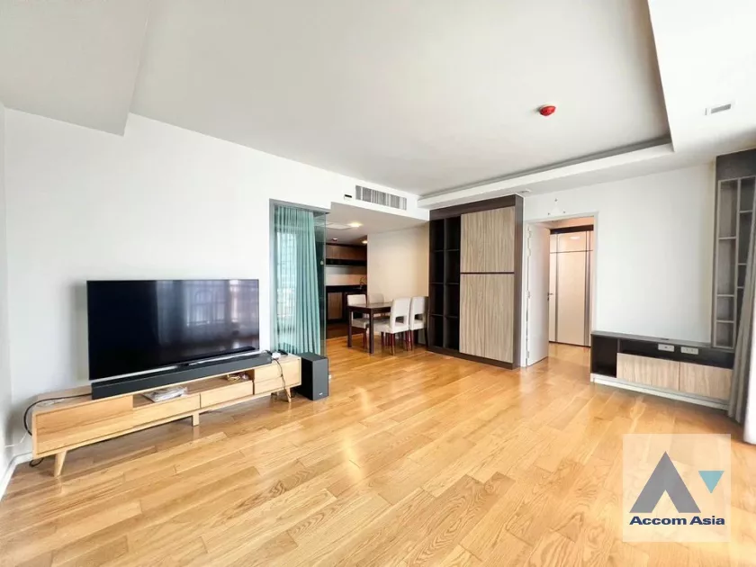  2 Bedrooms  Condominium For Sale in Sukhumvit, Bangkok  near BTS Ploenchit (AA37313)