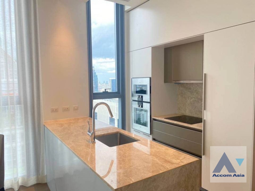 Fully Furnished |  1 Bedroom  Condominium For Rent in Ploenchit, Bangkok  near BTS Chitlom (AA37320)