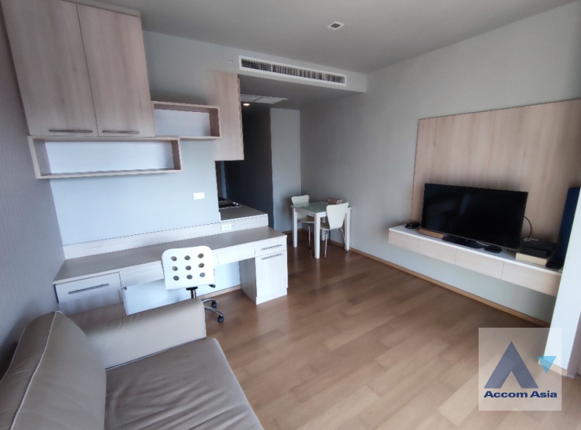  1 Bedroom  Condominium For Rent & Sale in Ploenchit, Bangkok  near BTS Phaya Thai - ARL Phayathai (AA37325)