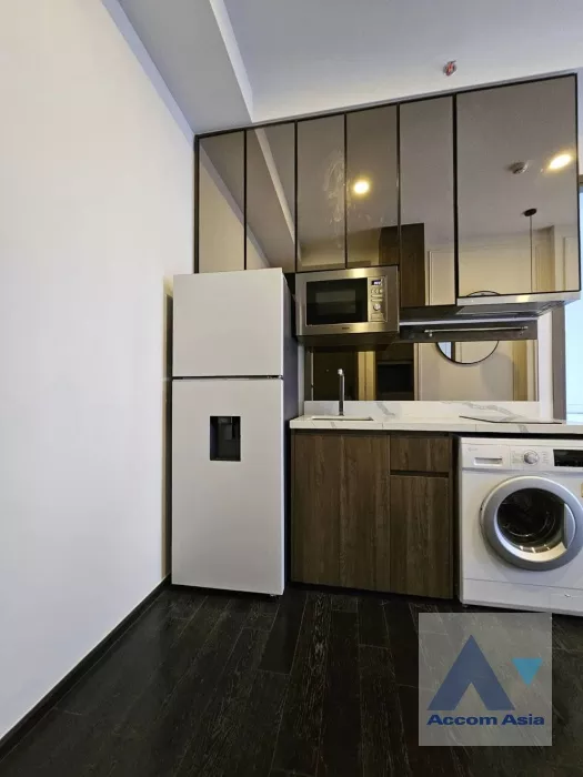  1 Bedroom  Condominium For Rent in Sukhumvit, Bangkok  near BTS Thong Lo (AA37348)