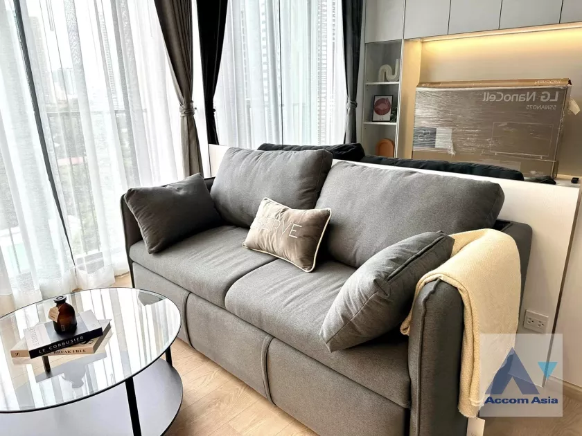  1 Bedroom  Condominium For Rent in Sukhumvit, Bangkok  near BTS Asok - MRT Sukhumvit (AA37352)