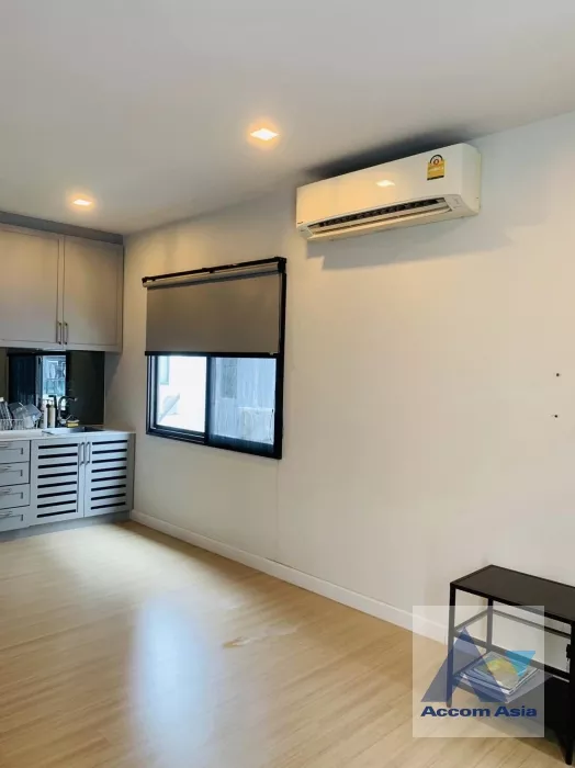 8  3 br Townhouse For Sale in Samutprakan ,Samutprakan BTS Bang Na at Plex Bangna AA37405