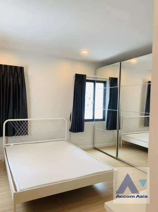 13  3 br Townhouse For Sale in Samutprakan ,Samutprakan BTS Bang Na at Plex Bangna AA37405