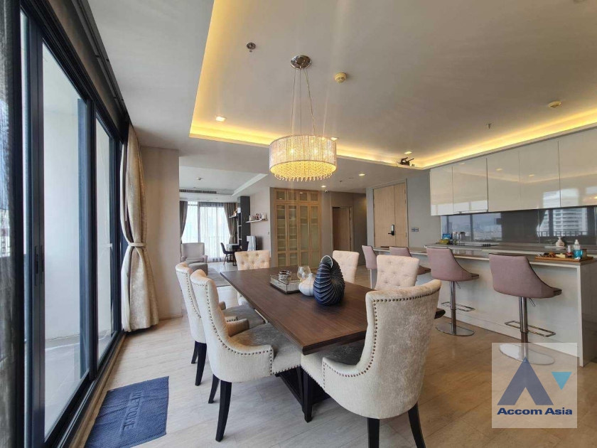 Penthouse |  3 Bedrooms  Condominium For Sale in Sukhumvit, Bangkok  near BTS Ekkamai (AA37408)