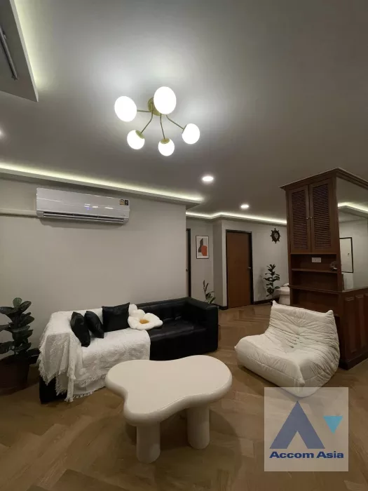  2 Bedrooms  Condominium For Rent in Sukhumvit, Bangkok  near BTS Phrom Phong (AA37423)