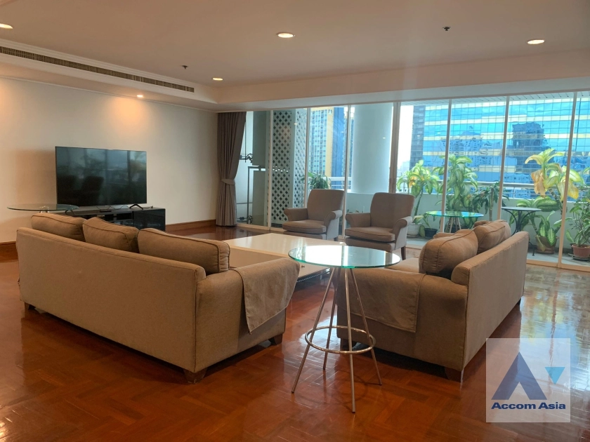 Fully Furnished, Pet friendly |  3 Bedrooms  Condominium For Rent in Sukhumvit, Bangkok  near BTS Nana (AA37425)