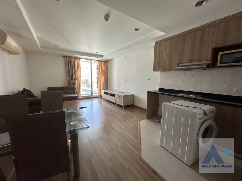  2 Bedrooms  Apartment For Rent in Sukhumvit, Bangkok  near BTS Phrom Phong (AA37426)