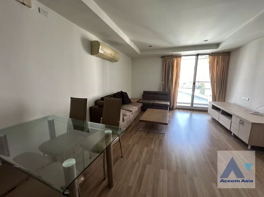  2 Bedrooms  Apartment For Rent in Sukhumvit, Bangkok  near BTS Phrom Phong (AA37426)