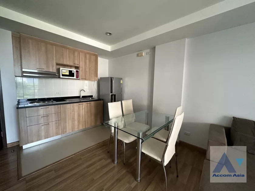  1 Bedroom  Apartment For Rent in Sukhumvit, Bangkok  near BTS Phrom Phong (AA37428)