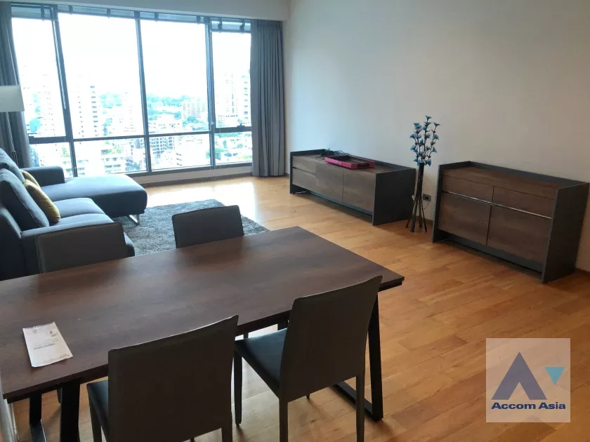  2 Bedrooms  Condominium For Rent in Sukhumvit, Bangkok  near BTS Nana (AA37438)