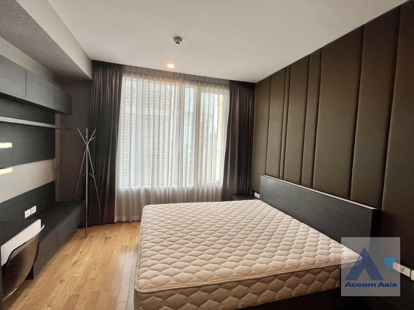  1 Bedroom  Condominium For Sale in Sathorn, Bangkok  near BTS Chong Nonsi - BRT Sathorn (AA37440)