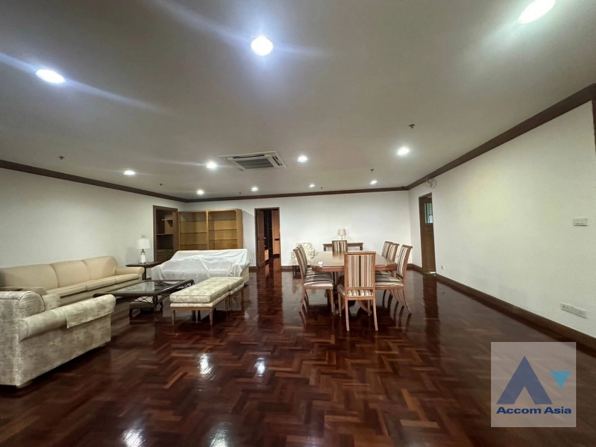  3 Bedrooms  Condominium For Rent & Sale in Sukhumvit, Bangkok  near BTS Phrom Phong (AA37481)