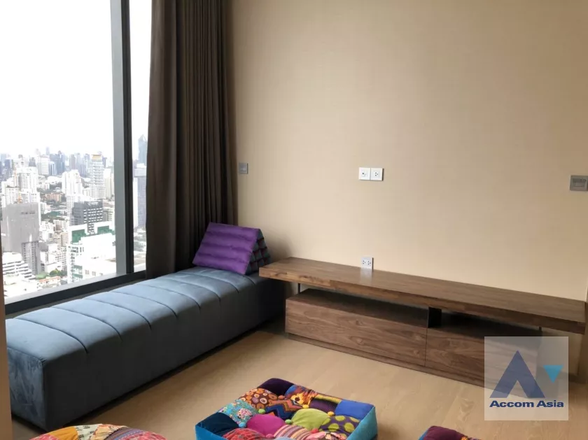  1 Bedroom  Condominium For Rent in Sukhumvit, Bangkok  near BTS Asok - MRT Sukhumvit (AA37485)