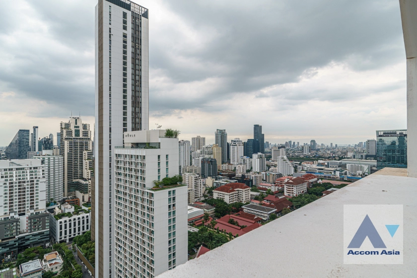 35  4 br Apartment For Rent in Sukhumvit ,Bangkok BTS Asok - MRT Sukhumvit at Elegant place for a Pet Friendly AA37535