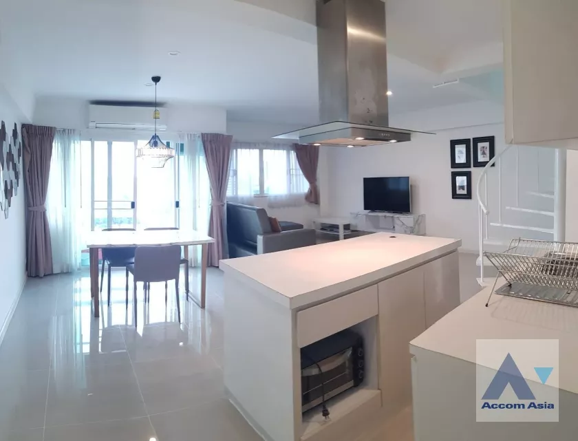  2 Bedrooms  Condominium For Rent in Sukhumvit, Bangkok  (AA37569)