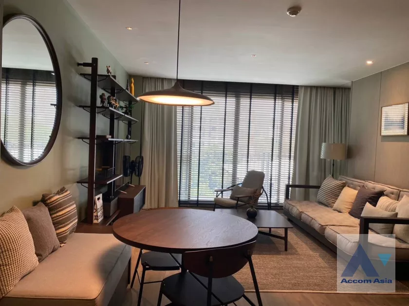  1 Bedroom  Condominium For Rent in Ploenchit, Bangkok  near BTS Ploenchit (AA37667)