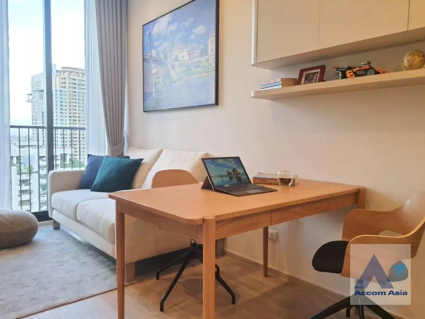  1 Bedroom  Condominium For Rent in Sukhumvit, Bangkok  near BTS Phrom Phong (AA37679)