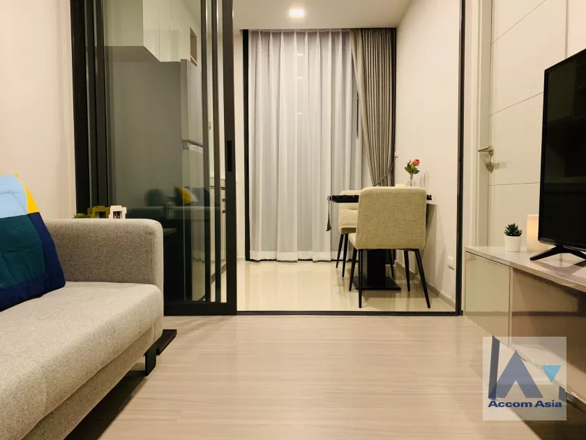  1 Bedroom  Condominium For Rent & Sale in Sukhumvit, Bangkok  near BTS Ekkamai (AA37691)