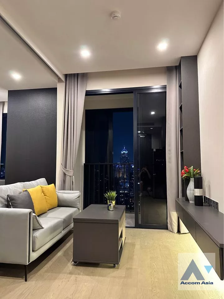  1 Bedroom  Condominium For Rent in Sukhumvit, Bangkok  near BTS Asok - MRT Sukhumvit (AA37708)