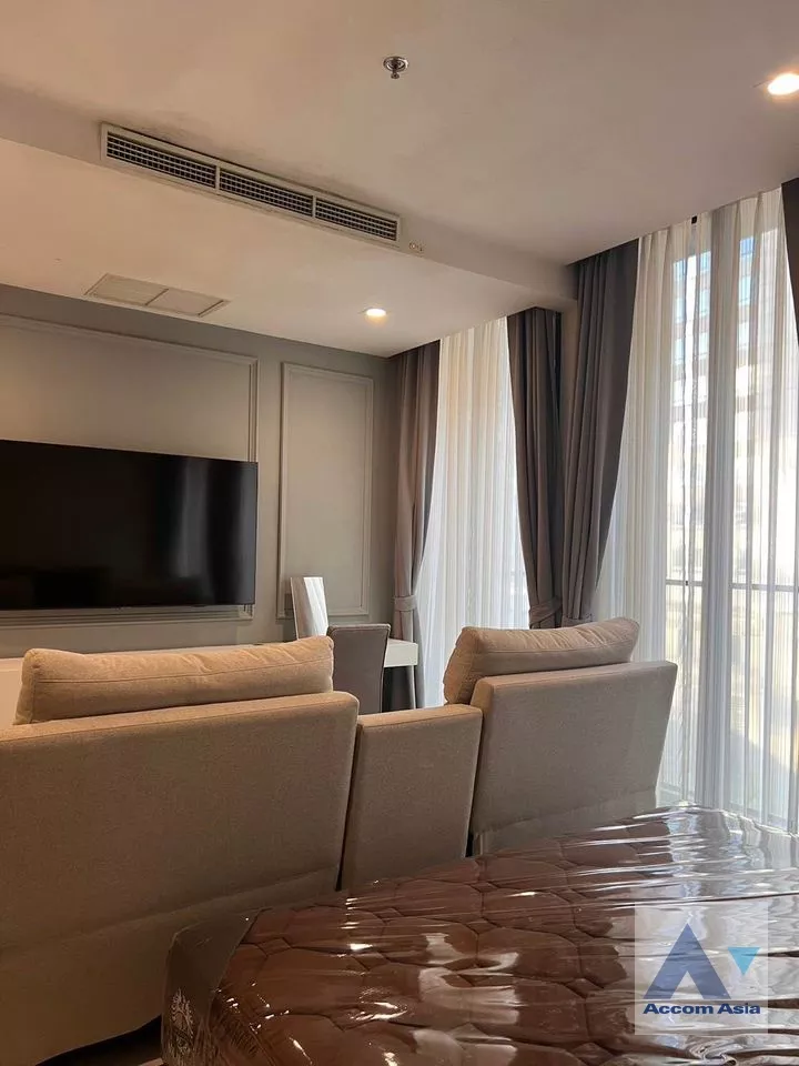  1 Bedroom  Condominium For Rent in Ploenchit, Bangkok  near BTS Ploenchit (AA37933)