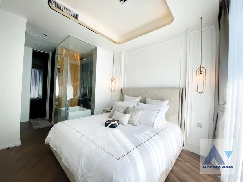  1 Bedroom  Condominium For Rent in Ploenchit, Bangkok  near BTS Chitlom (AA37954)