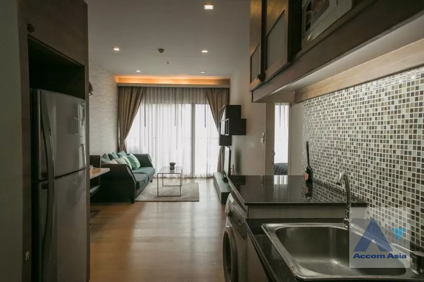  1 Bedroom  Condominium For Rent in Sukhumvit, Bangkok  near BTS Phrom Phong (AA37978)